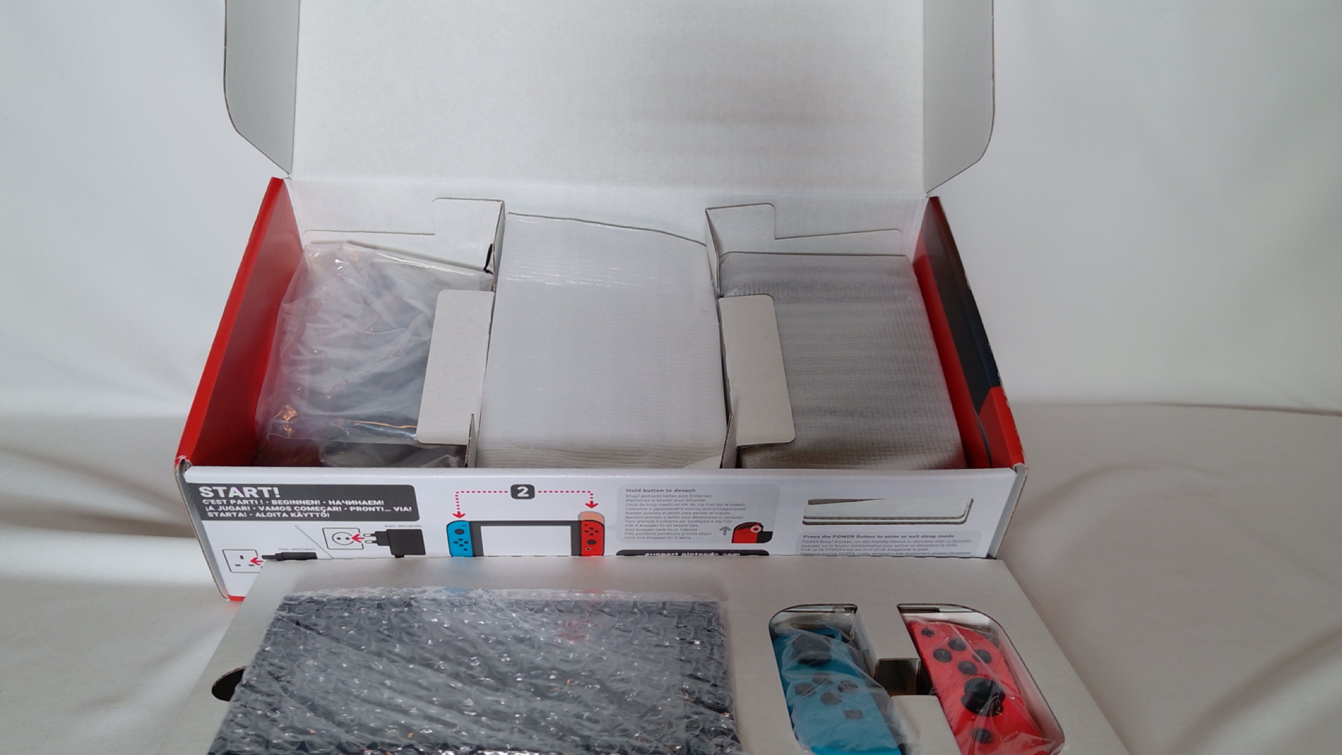 Nintendo Switch Konsole – Neon-Rot/Blau (Original, geprüft, funktionsfähig)