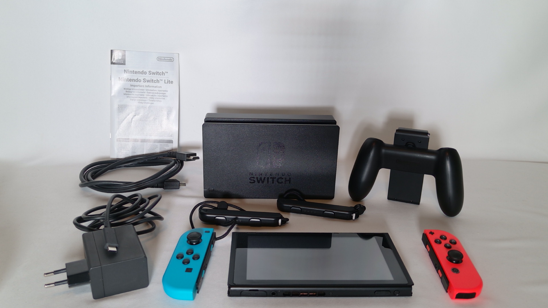 Nintendo Switch Konsole – Neon-Rot/Blau (Original, geprüft, funktionsfähig)